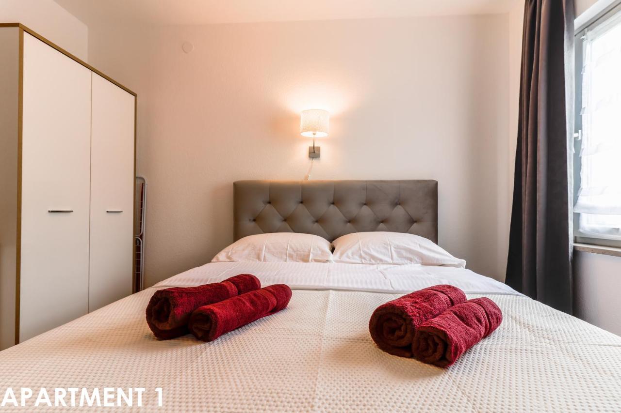 Maestral Apartments Върсар Екстериор снимка