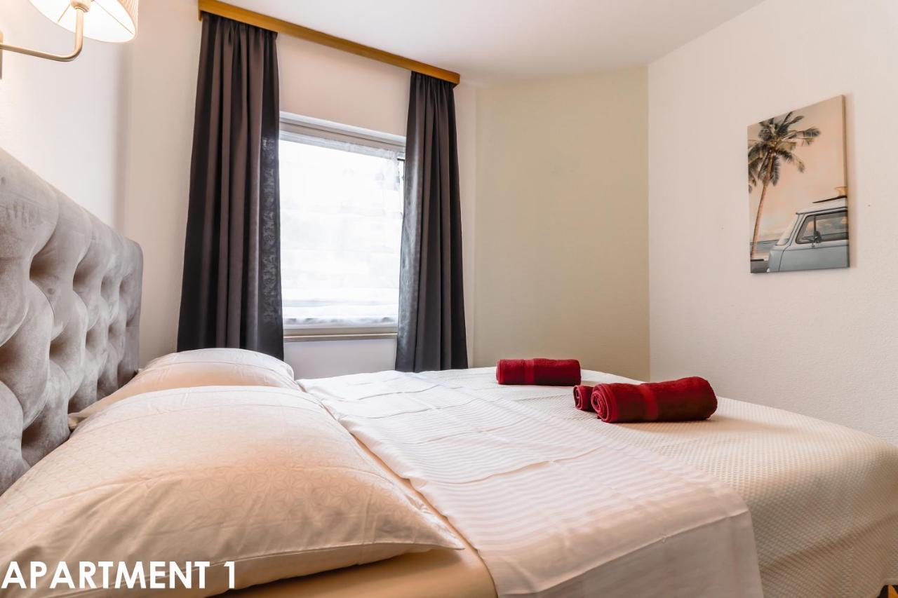 Maestral Apartments Върсар Екстериор снимка