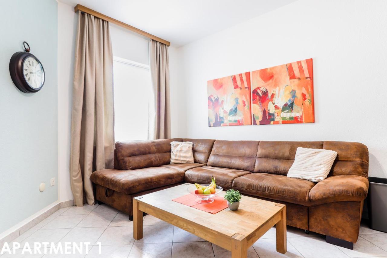 Maestral Apartments Върсар Екстериор снимка