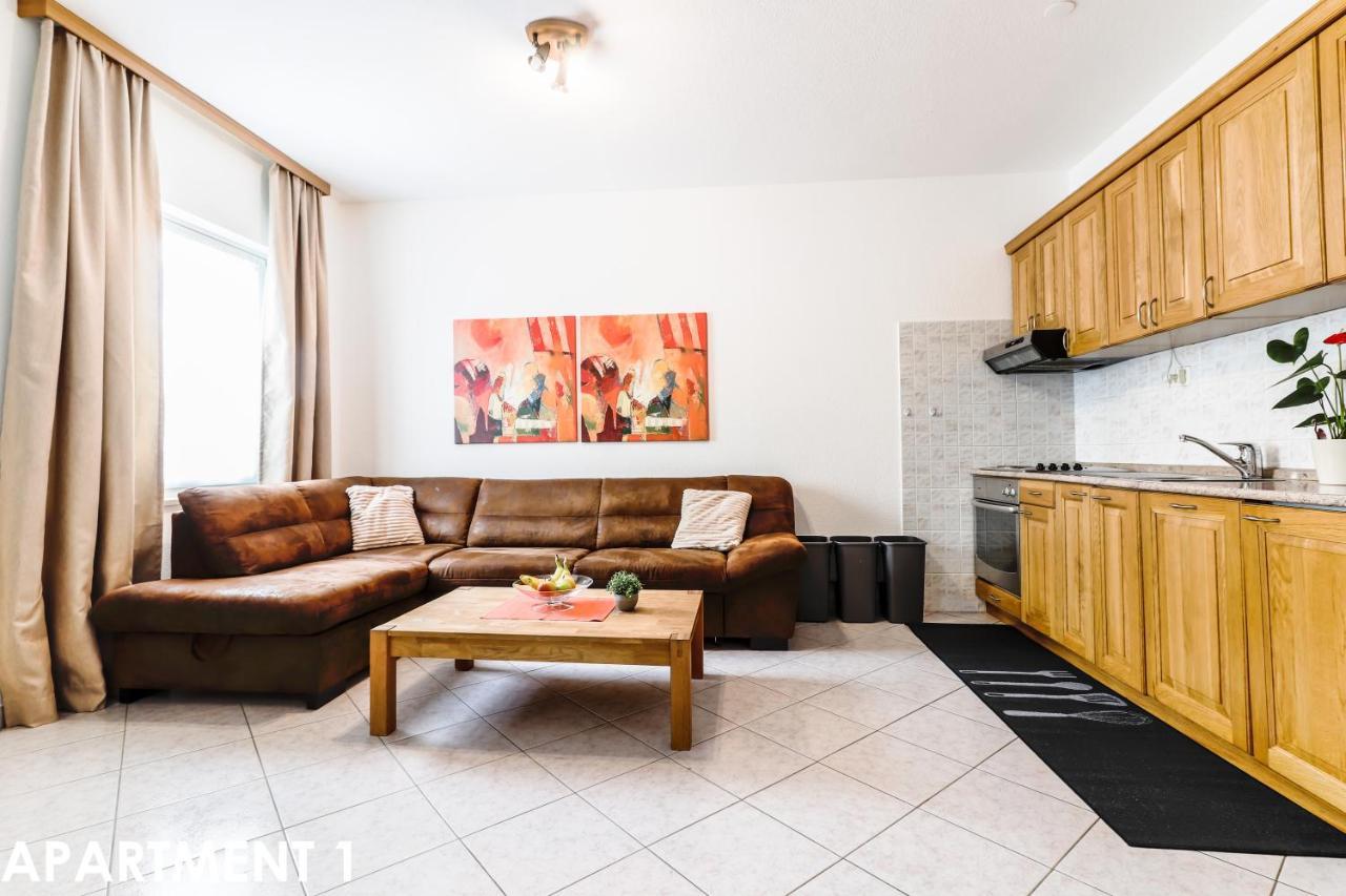Maestral Apartments Върсар Екстериор снимка