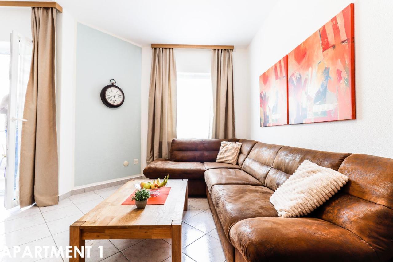 Maestral Apartments Върсар Екстериор снимка