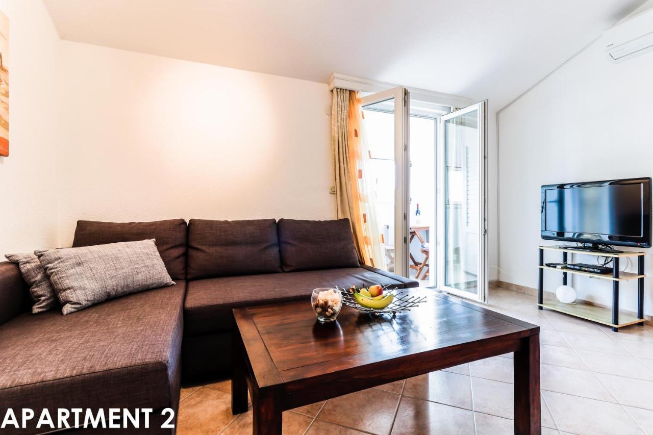 Maestral Apartments Върсар Екстериор снимка
